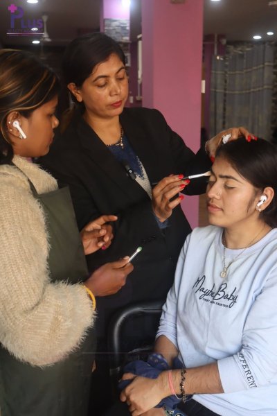 Threading & Eyebrow Shaping